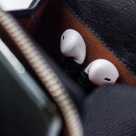 MOSZ Telefoontasje Quilted Black Brushed Silver - Afbeelding 6